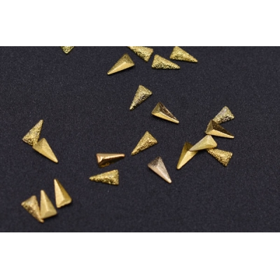 ネイルパーツ メタルパーツ 三角形 1.9×3.4mm ゴールド【約500ヶ】