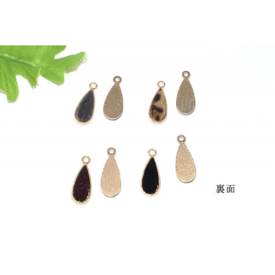チャームパーツ ふわふわファー付き金属チャーム 雫1カン【10ヶ】 
