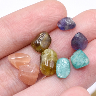 天然石ビーズ さざれ 5-10mm【1連/約35cm(約54ヶ)】 