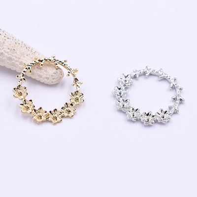 チャームパーツ 小花のサークル 23mm【10ヶ】