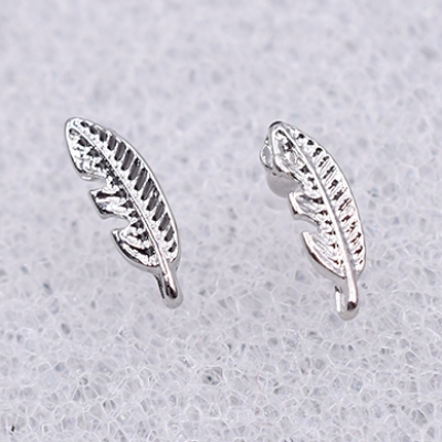 樹脂ピアス 羽 3×10mm クリア/ロジウム【10ヶ】