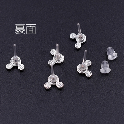 樹脂ピアス クマ 6×7mm クリア/ロジウム【4ヶ】