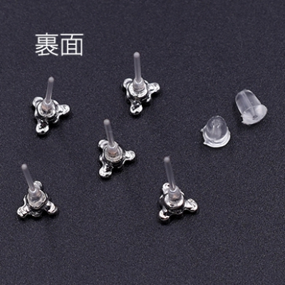 樹脂ピアス 三角形 5×5mm クリア/ロジウム【4ヶ】