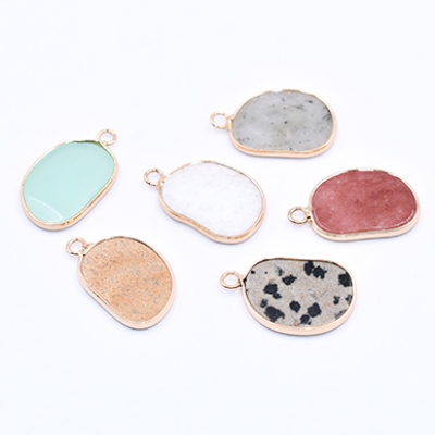 高品質天然石チャーム 不規則 カン付き 16×26mm ゴールド【1ヶ】