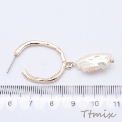 淡水パールピアス 不規則型 ポストピアス フープ ゴールド【1ペア】