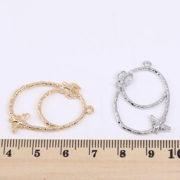 フレームチャーム オーバル 蝶＆ミツバチ付き 1カン 21×31mm【10ヶ】