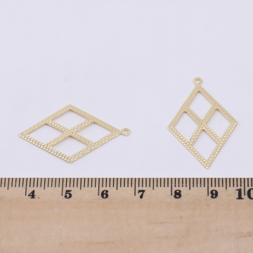 高品質透かしパーツ 菱形 1カン 20×32mm ゴールド【10ヶ】