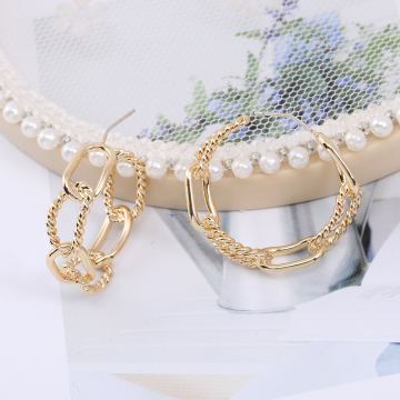 デザインピアス チェーンフープピアス 8×30mm ゴールド（2ヶ）