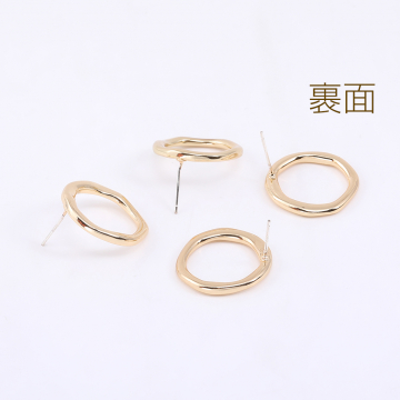 デザインピアス フープ 21mm ゴールド（2ヶ）