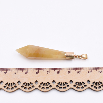 天然石ペンダントトップ   ダイヤモンド型カット  1カン オレンジ  59x13mm ゴールド (1ヶ）