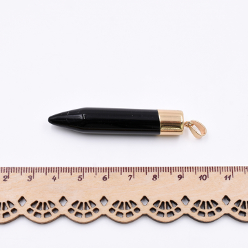 天然石ペンダントトップ  弾丸型  1カン ブラック 59x11mm ゴールド (1ヶ）