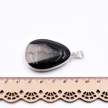 天然石ペンダントトップ  しずく型 1カン グレーアゲート 45x32mm ロジウム (1ヶ）