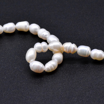 淡水パールビーズ 不規則オーバル 天然素材 5-8mm 1連(約48ヶ)