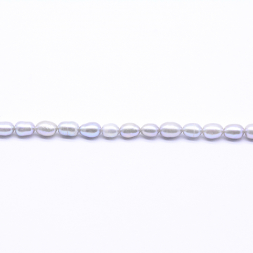 高品質淡水パールビーズ オーバル 天然素材 ライトパープル  4-4.5mm【1連（約59ヶ）】