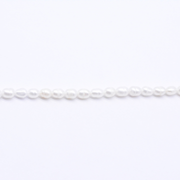 高品質淡水パールビーズ オーバル 天然素材 ホワイト  4-4.5mm【1連（約62ヶ）】