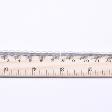 高品質淡水パールビーズ オーバル 天然素材 ライトパープル  4-4.5mm【1連（約57ヶ）】