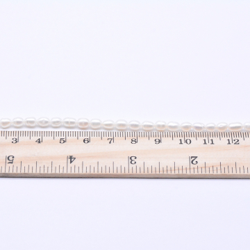 高品質淡水パールビーズ オーバル 天然素材 ホワイト  4-4.5mm【1連（約62ヶ）】