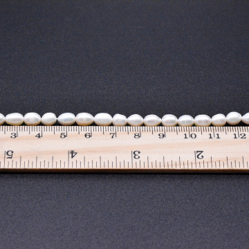 高品質淡水パールビーズ オーバル 天然素材 ホワイト 5.5mm【1連（約50ヶ）】