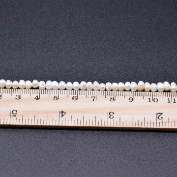 高品質淡水パールビーズ 不規則 天然素材 ホワイト  5mm【1連（約103ヶ）】