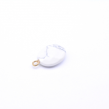 天然石チャーム ホワイトマグネサイト 楕円形  13×22mm (1ヶ)