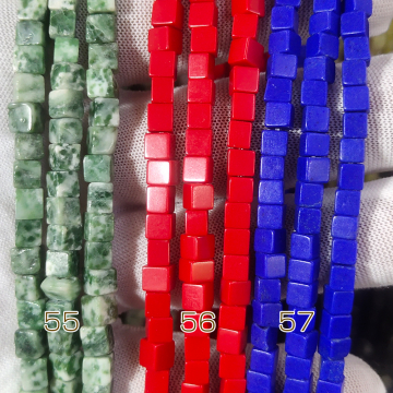 天然石ビーズ  立体正方形   4×4mm （1連約38cm）  4×4mm 正方体
