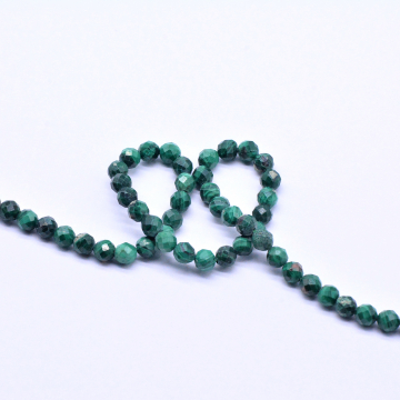 天然石ビーズカット丸型 マラカイトグリーン 3.8-4.5mm【1連（約84ヶ）】