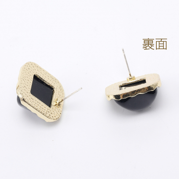 デザインピアス 水面カボションピアス スクエア型 樹脂貼り 20×20mm ゴールド（4ヶ）