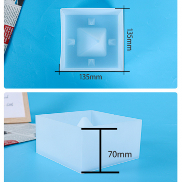 シリコンモールド レジンモールド ピラミッドスタンド 135×70mm 【1ヶ】