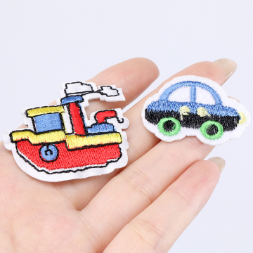 刺繍ワッペン 自動車＆汽船 全2種 各2個（4ヶ）