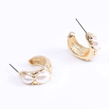 デザインピアス パール付きピアス フープピアス 9×22mm ゴールド（2ヶ）