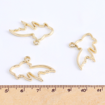 レジンフレームチャーム 金魚 カン付き 19×30mm ゴールド（20ヶ）