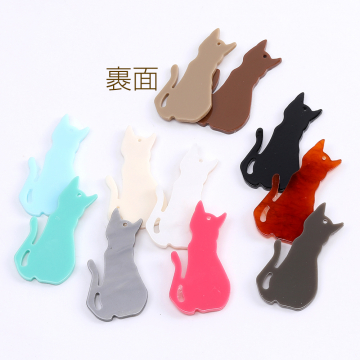 立体ネコチャーム アンティーク調アクリルチャーム キャット 上部穴あり 24×45mm（4ヶ）