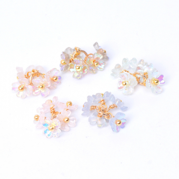 樹脂チャーム 5連フラワー 4弁花（2ヶ）