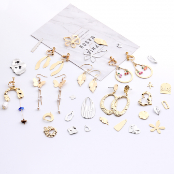 高品質フレームパーツ メタルチャーム メタルフレームチャーム ハート型 10×11mm（10ヶ）