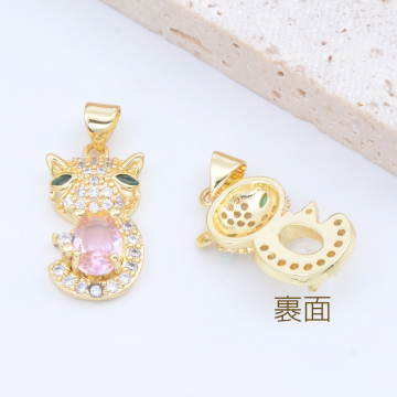 高品質ジルコニアチャーム 猫 11×22mm ゴールド（1ヶ）