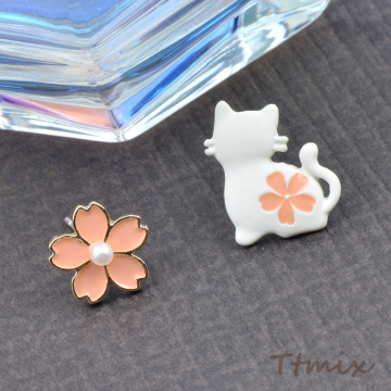 デザインピアス 桜＆猫ピアス（1ペア）