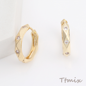 ジルコニア付きフープピアス カット 3.5×17mm ゴールド（2ヶ）