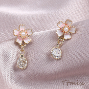 デザインピアス 桜のピアス ゴールド（1ペア）