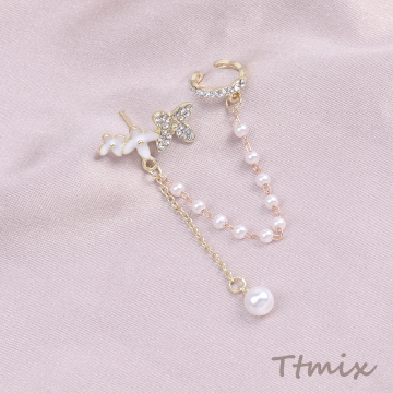 デザインピアス パールチェーンイヤーカフ ゴールド（1ペア）