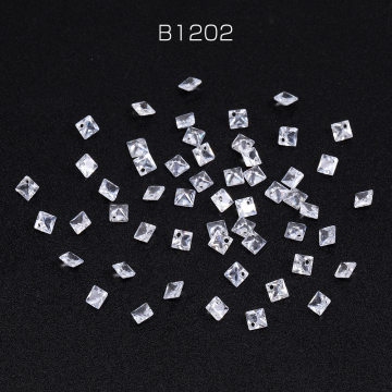 ガラスチャーム スクエア型 Vカット 1穴 4×4mm クリスタル（15ヶ）