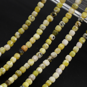 天然石ビーズ レモンターコイズ キューブ多面カット 2×2mm 1連(約150ヶ)