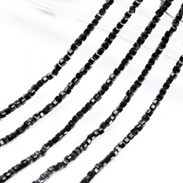 天然石ビーズ ブラックトルマリン キューブ多面カット 2×2mm 1連(約160ヶ)