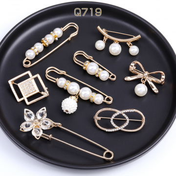 デザインカブトピン カブトピンセット 兜ピンブローチ 服飾留め金具 パール調デザイン ゴールド（8個セット）