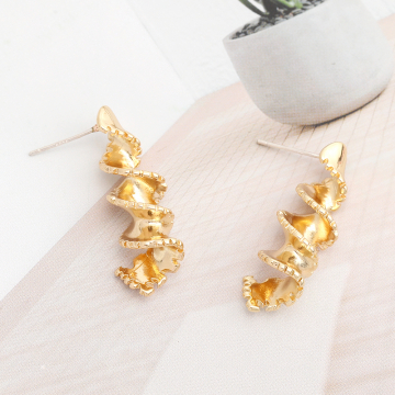 デザインピアス 10×31mm ゴールド（2ヶ）