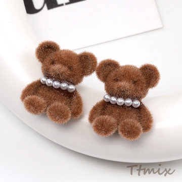 デザインピアス クマのピアス 11×14mm（1ペア）