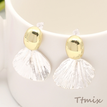 デザインピアス 26×44mm（1ペア）