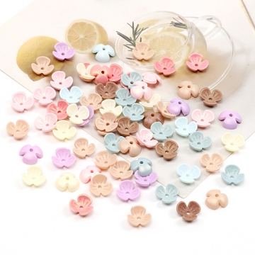 立体フラワーパーツ アクリルビーズキャップ フラワーチャーム 花座 小花パーツ 三弁花 中心穴あり ミックスカラー 9mm（100ヶ）