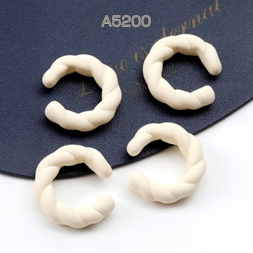 アクリルイヤーカフ Cフープ 6×24mm（4ヶ）