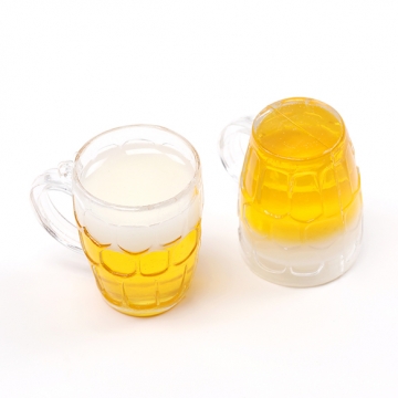 ミニチュア ビールジョッキ プラスチック製 装飾用 3×4cm（1ヶ）