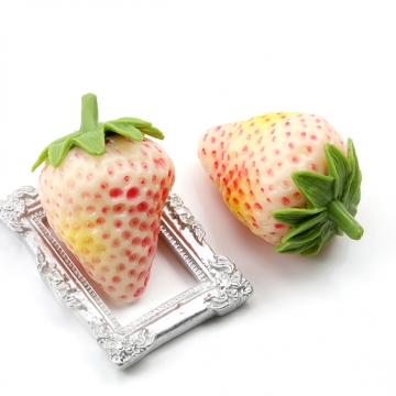 ミニチュアフードパーツ プラスチック製 食品サンプル貼付けパーツ デコレーションパーツ 白いちご 29×45mm（1ヶ）